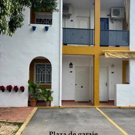 A 8km Sevilla Centro Apartment *